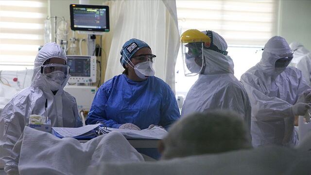 Koronavirüs salgınında yeni vaka sayısı 5 bin 856