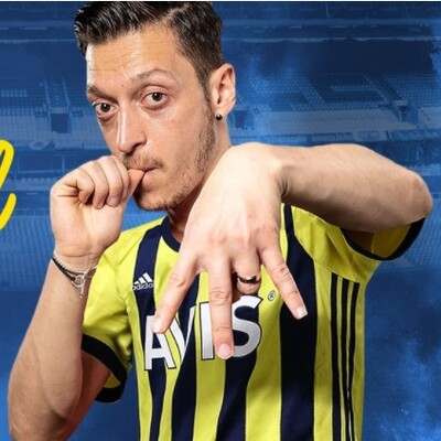 Mesut Özil resmen Fenerbahçe'de