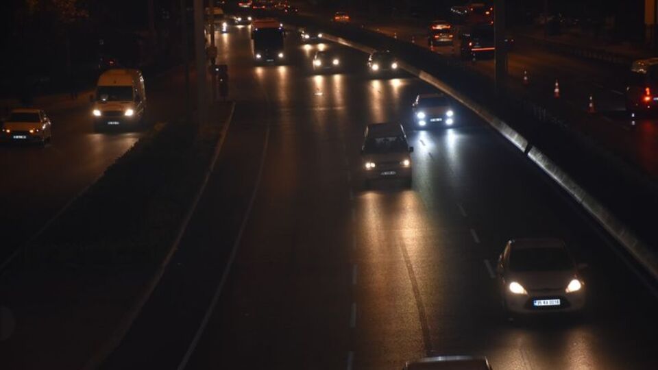 56 saatlik hafta sonu kısıtlaması sona erdi