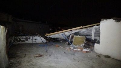 Bursa'da lodos çatı uçurdu!