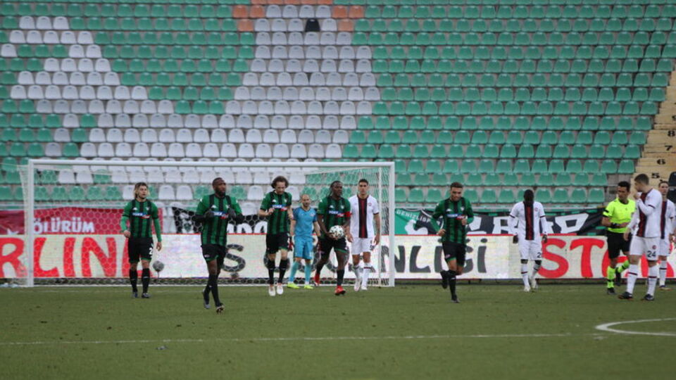 Denizlispor ilk devreyi dipte kapadı