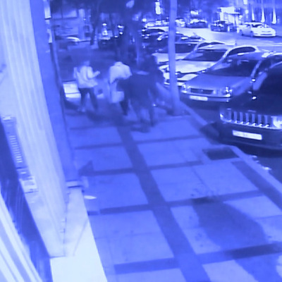 Beşiktaş'ta dehşet! 2'si kadın 3 kişiyi bıçakladı