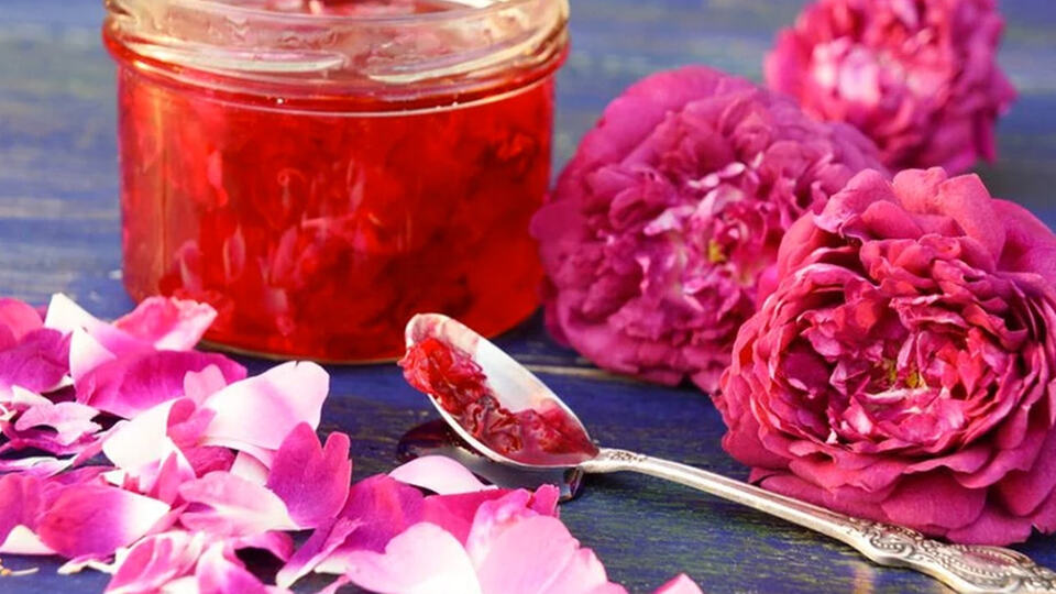 Gül reçeli nasıl yapılır?