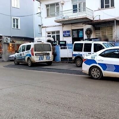 Gelenin geçenin görüntüsünü çekti!