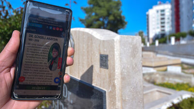 Mezar taşları da akıllandı!