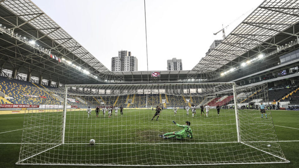 İlk yarının penaltı dosyası