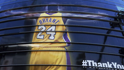 Kobe Bryant'sız bir yıl geçti