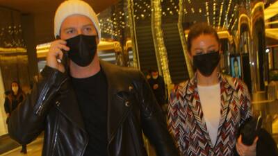 Eşinin yanından ayrılmadı