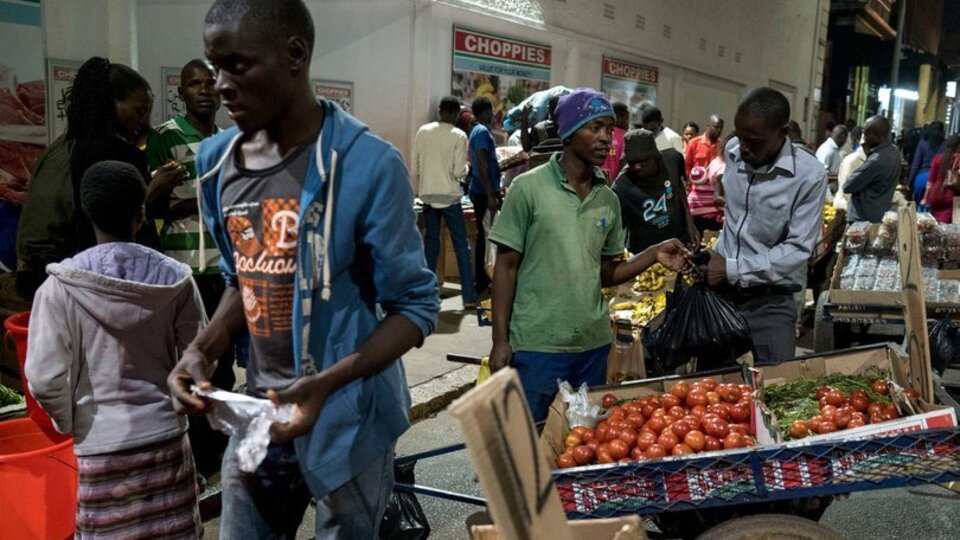 Zimbabve'de 4 bakan Kovid-19'dan öldü, düzenleme geldi!