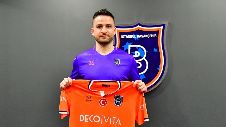 Başakşehir, Ömer Ali Şahiner'i açıkladı