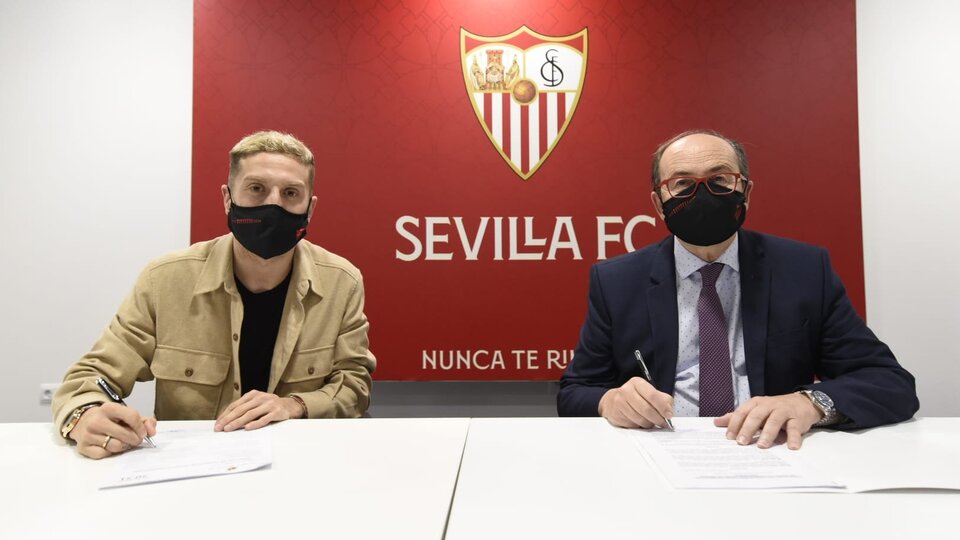 Sevilla, Papu Gomez'i transfer etti