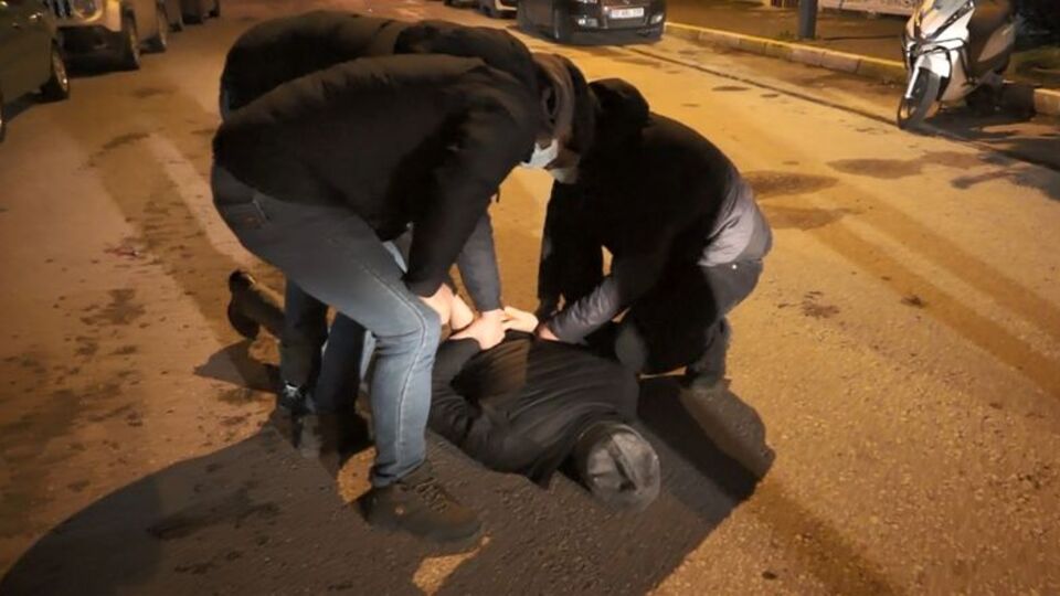 Telefon dolandırıcılarına suçüstü operasyon