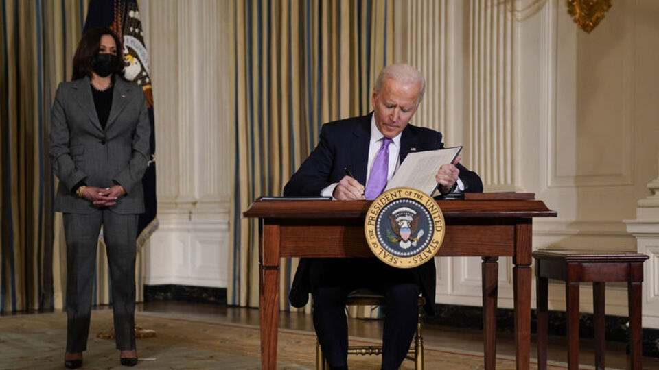 Biden Floyd'u unutmadı: Irk eşitliği kararnameleri!