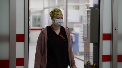 Koronavirüsle mücadelenin simgesiydi! Anlattıkları gözyaşlarına boğdu