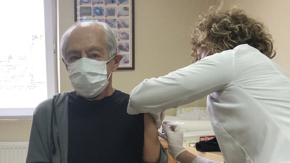 Usta sanatçı aşı oldu