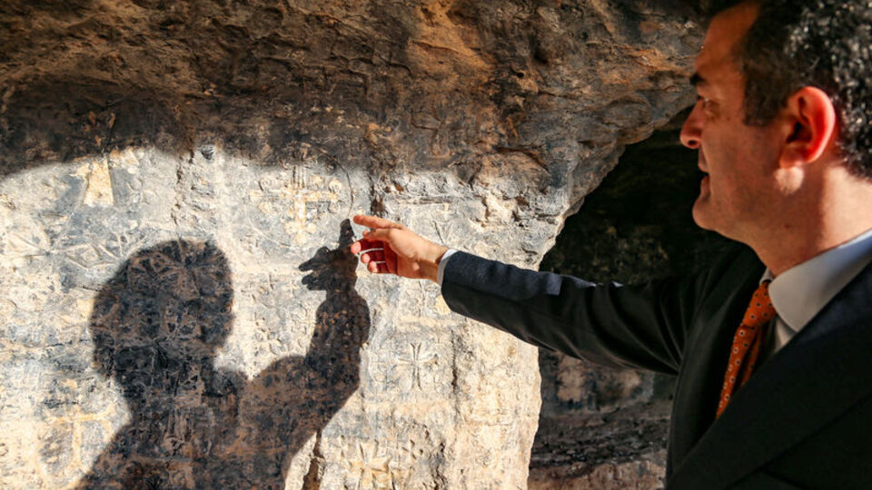 Duvarlara ince ince işlenmiş... 1600 yıllık!