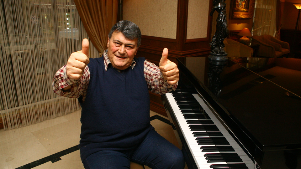 Ferdi Özbeğen anılıyor