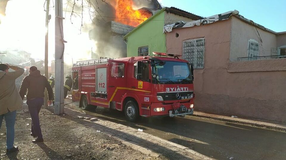 Korkunç! Anne ile oğlu alevlerin kurbanı!