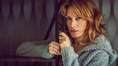 Doğduğun Ev Kaderindir Özlem kimdir?