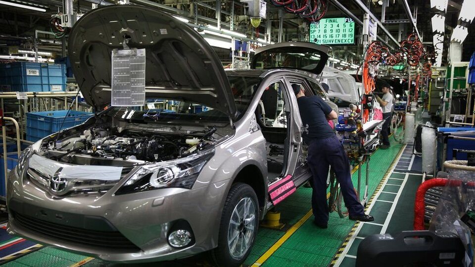 Toyota, Volkswagen'i geçerek dünyanın en çok araç satan otomotiv şirketi oldu