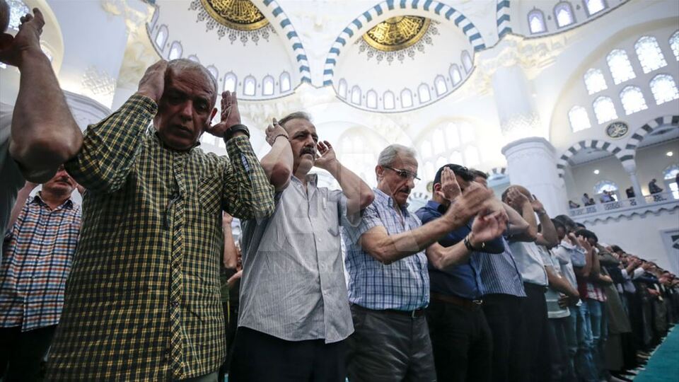 Ankara cuma namazı saat kaçta kılınacak?