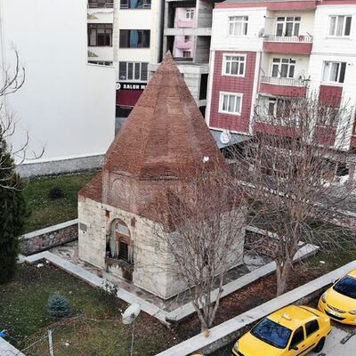 Evliya türbesi sanıp dua ediyorlar ama... Bakın kime ait çıktı!