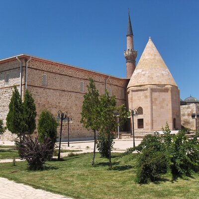 722 yıllık cami