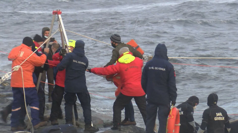 Karaya oturan gemi kurtarıldı