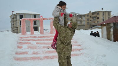Bakan Akar'dan Hira'ya Anıtkabir daveti!