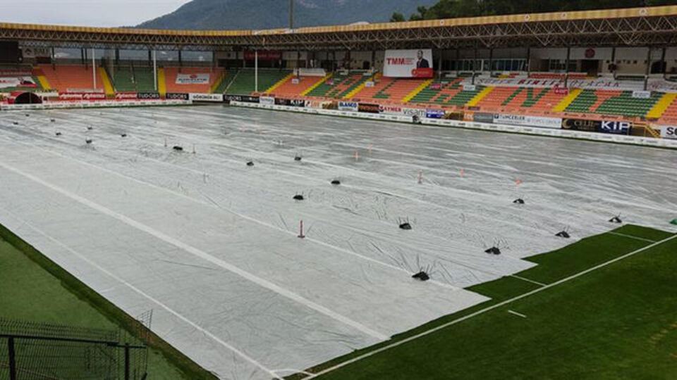 Alanyaspor'dan yağış önlemi