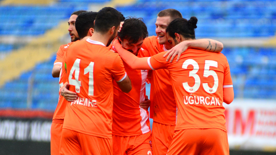 Adanaspor farklı kazandı