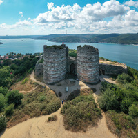 Ticareti koruyan kaleler