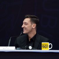 Mesut'tan İrfan'a hoş geldin!