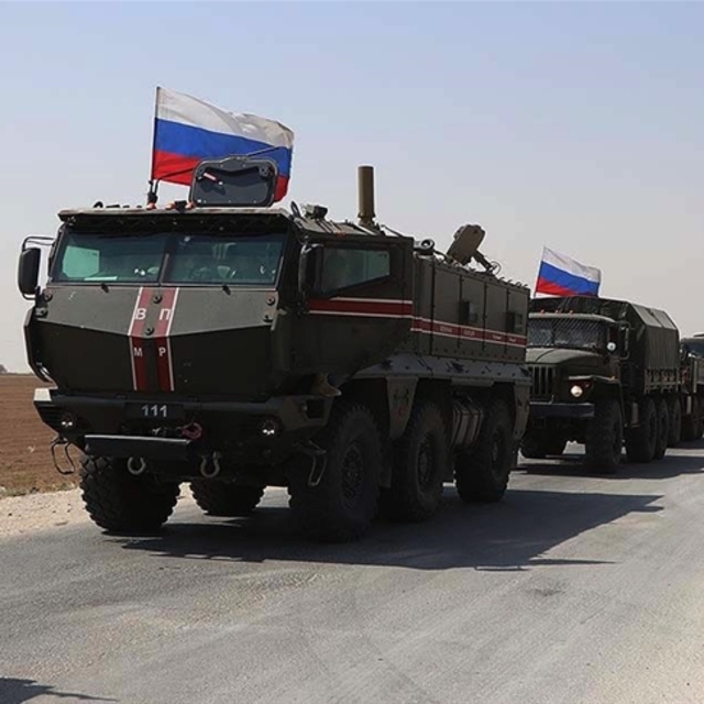 Esad rejimi ile YPG'nin çatıştığı Kamışlı'ya Rusya'dan takviye destek