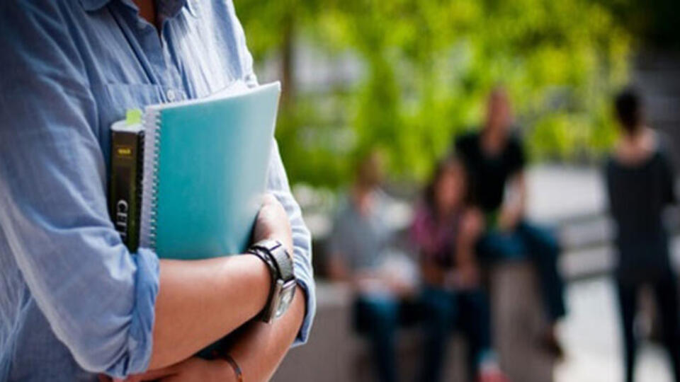 Üniversiteliye eğitim bursu verecekler