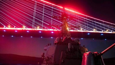 ABD gemisinden İstanbul Boğazı paylaşımı!