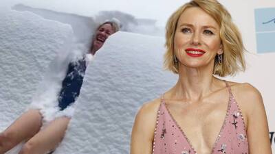 Karın içine mayoyla atladı