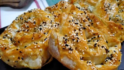 Pırasalı gül böreği tarifi