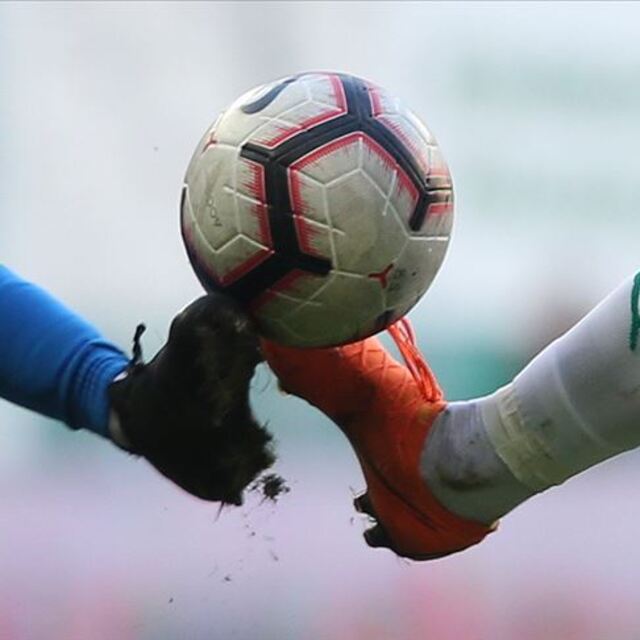 Futbolun devleri ocakta kaybettirdi