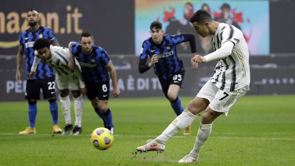 Juventus avantajı kaptı!