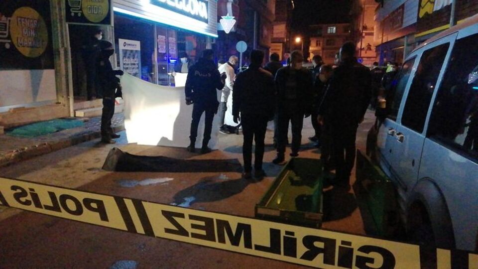 Teras kattan düşen şahıs hayatını kaybetti