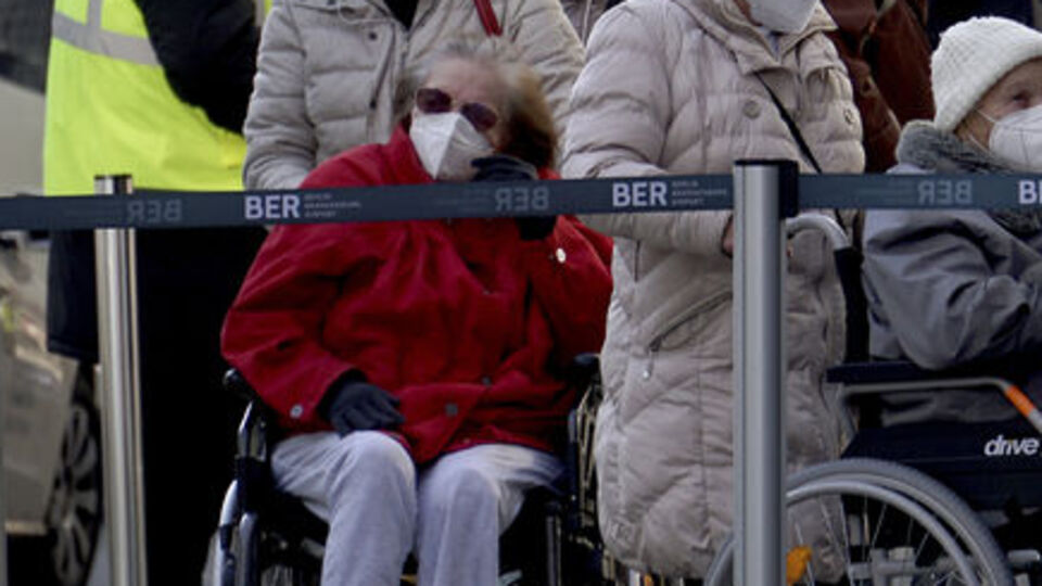 Almanya'da Kovid-19 kaynaklı can kaybı 60 bine yaklaştı!