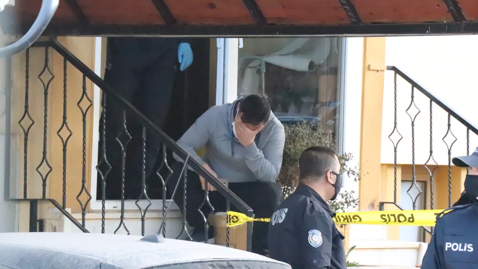 Tüfekle oynarken kuzenini vurdu!