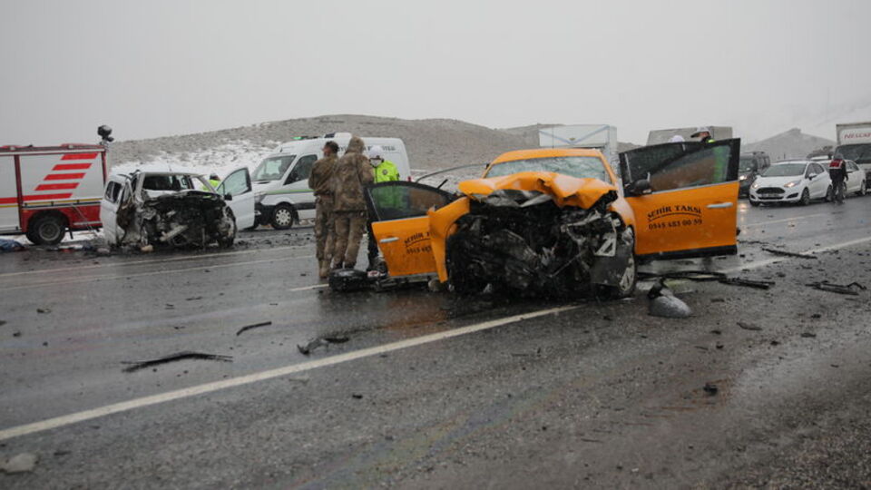 Van'da feci kaza: 3 ölü!