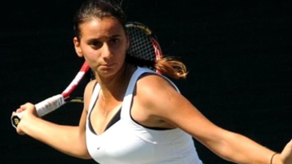 Survivor Melis kimdir?