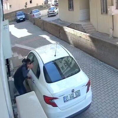 Site girişinde kız düellosu! Kurşun yağdırdılar