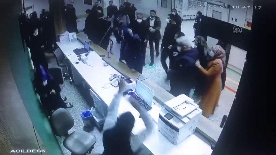 Gaziantep'te sağlık çalışanlarına saldırı!