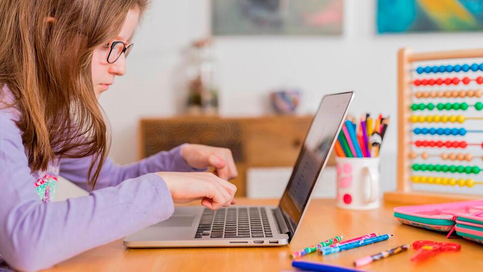 Konu anlatımlı ders videoları izle!