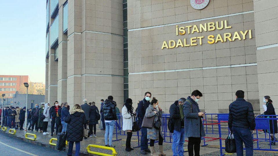 FETÖ şirketlerinde kayyuma devam kararı