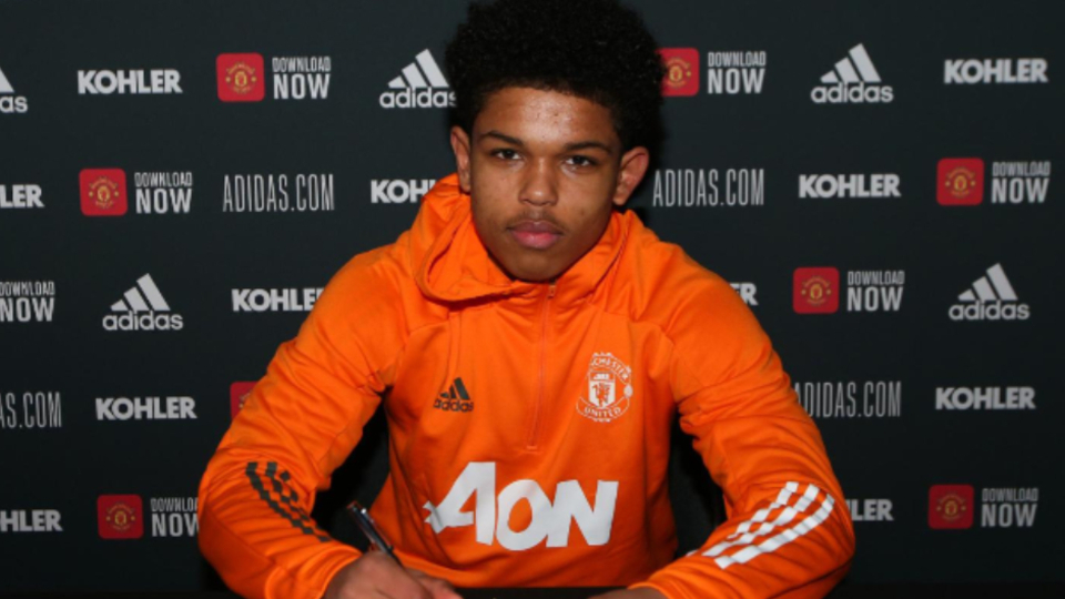 ManU genç yıldızıyla sözleşme imzaladı